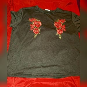 Hot topic Plus Size Gray Floral w/ Holes Tee
